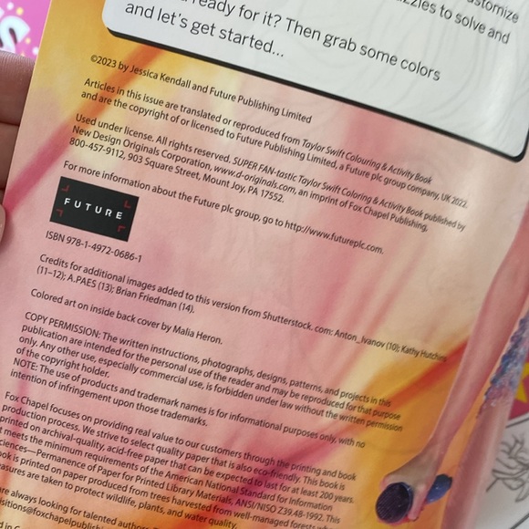 Taylor Swift Book Bundle - Coloring Activity Book -  Fun Facts Book. NEW - Picture 4 of 16